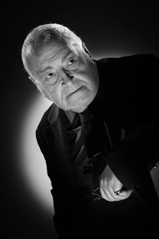 Portrait corporate original – portrait en costume Portrait corporate original – portrait en costume
