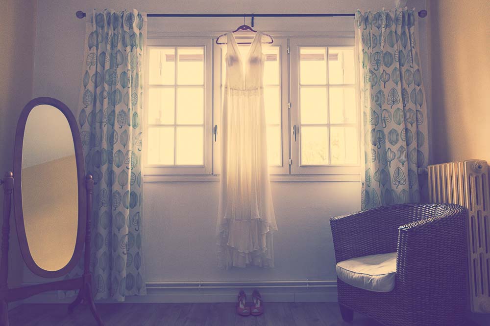 Photographe mariage préparatif robe