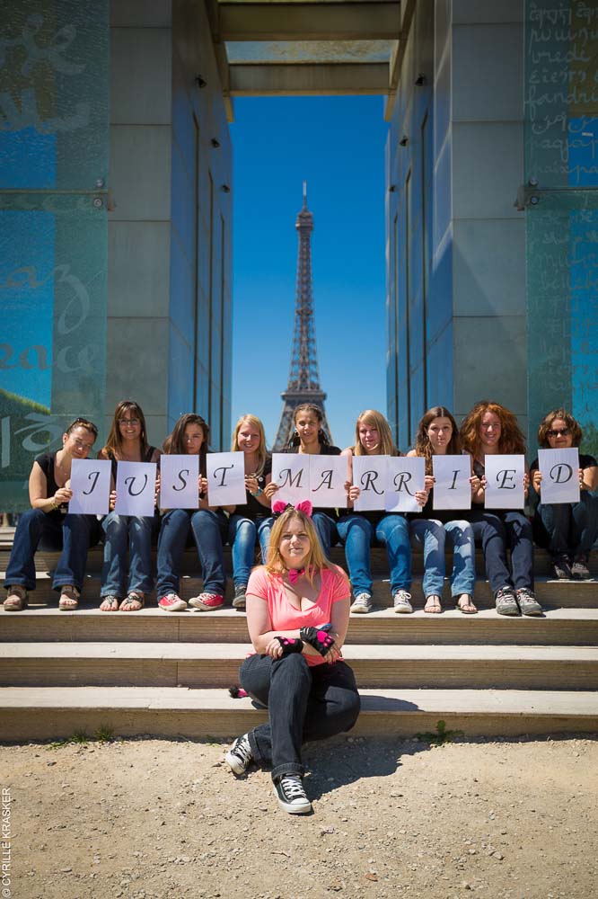 Photographe EVG EVJF à Paris – portrait en extérieur