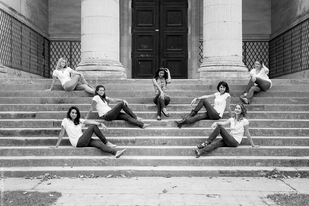 Photographe EVG EVJF à Paris – portrait noir et blanc