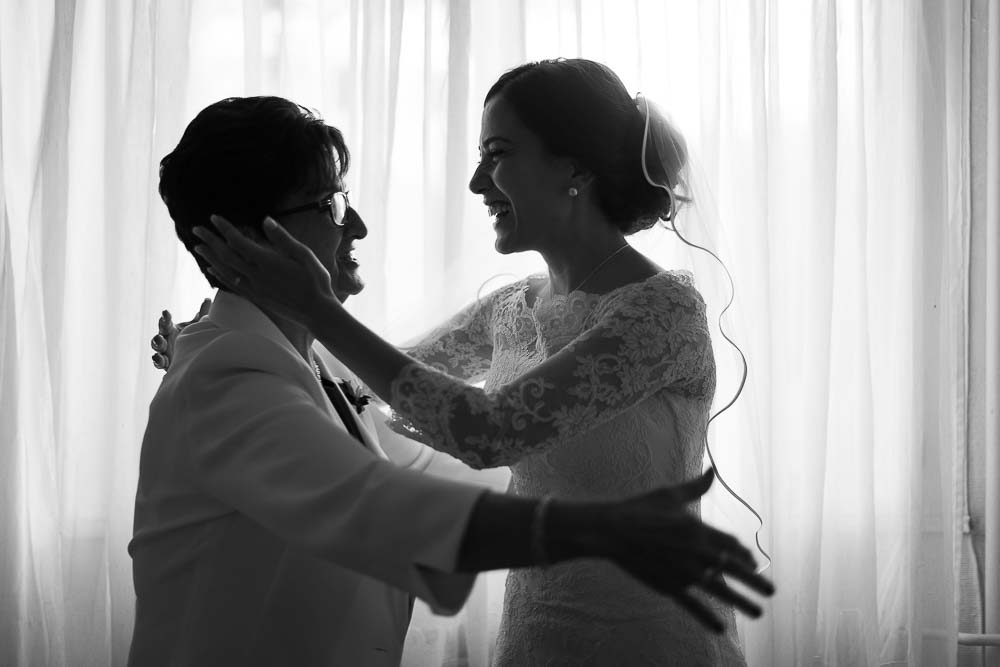 photographe mariage préparatifs robe mère fille