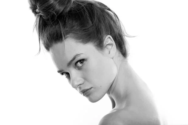 Shooting photo glamour à Paris – portrait noir et blanc
