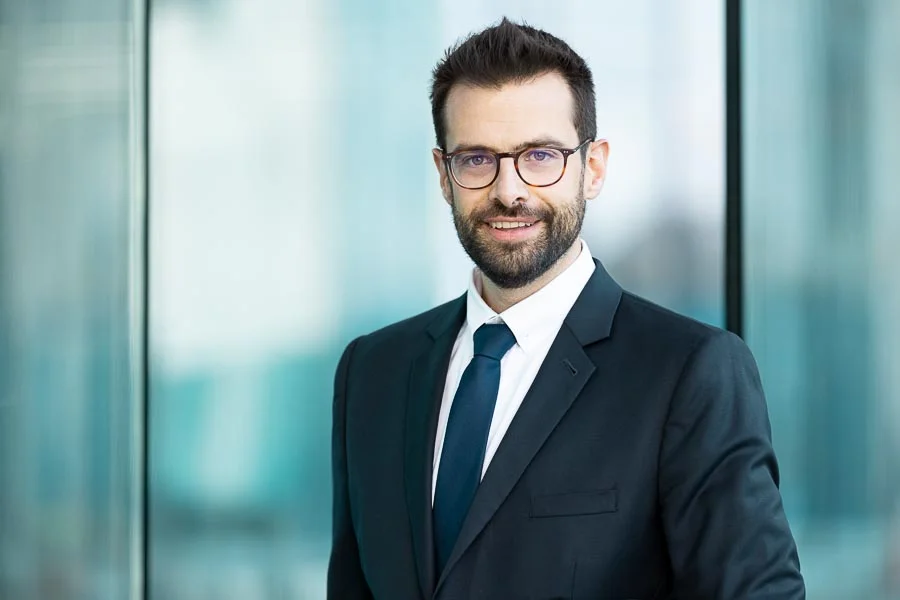 Photographe avocat – portrait avec lunettes