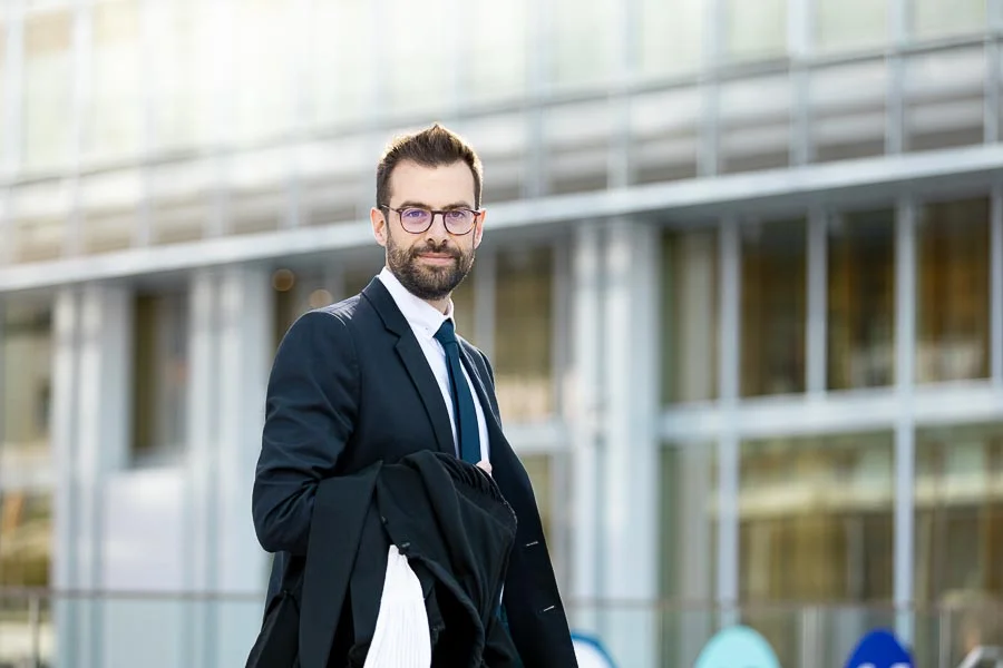 Reportage photo d'entreprise – portrait avec lunettes