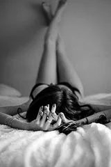 Photographe boudoir Paris – portrait noir et blanc