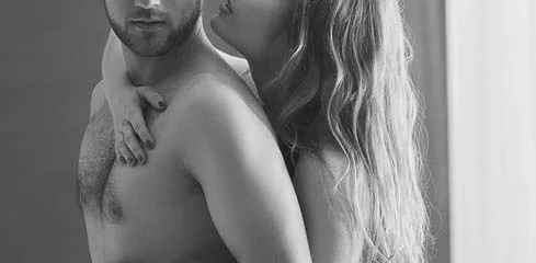 Photographe boudoir Paris – portrait noir et blanc