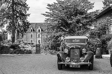 Photographe de voiture de luxe – vue extérieure