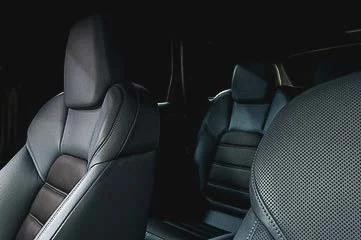 Photographe de voiture de luxe – vue intérieure