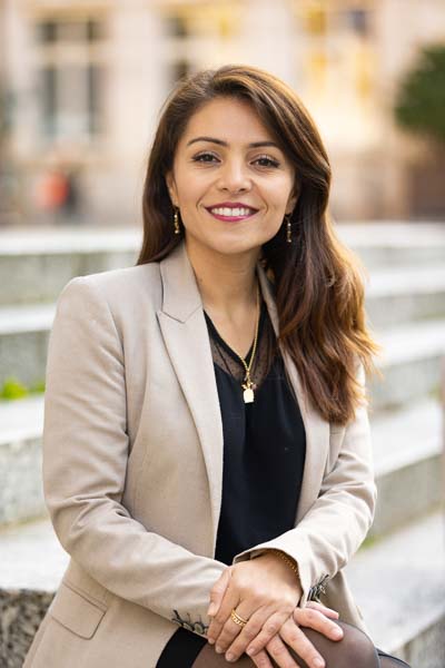 Photographie corporate en équipe – portrait en extérieur