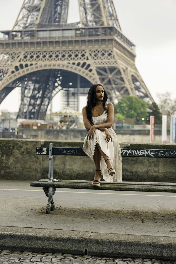 Shooting photo extérieur a Paris pour influenceuse tour Effel