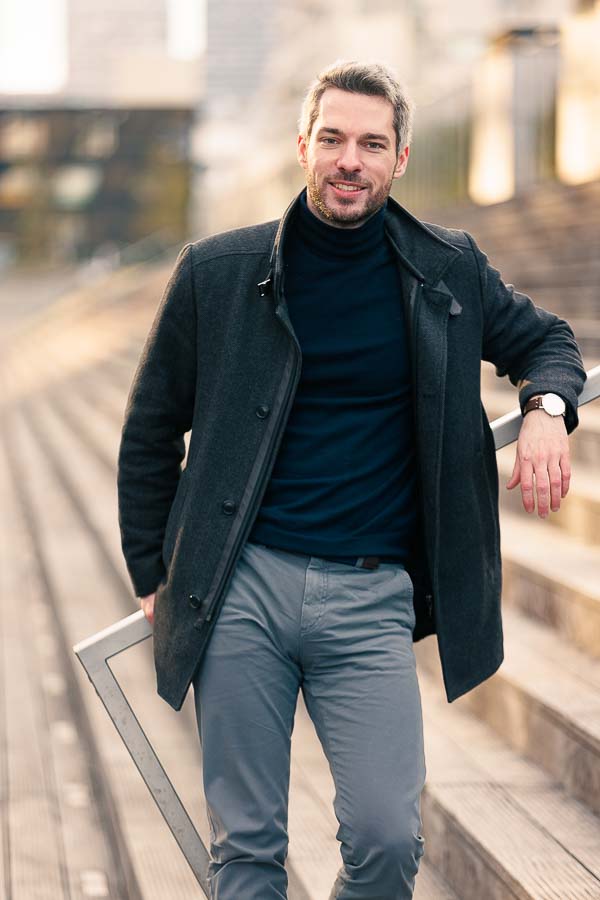 Photographe de shooting à Paris – portrait souriant