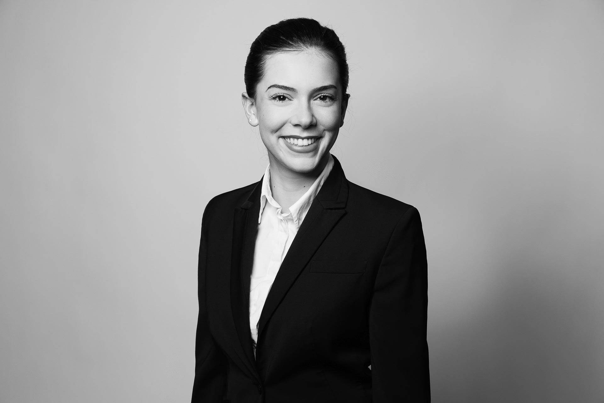 Portrait professionnel féminin pour candidature aérienne Portrait professionnel féminin pour candidature aérienne