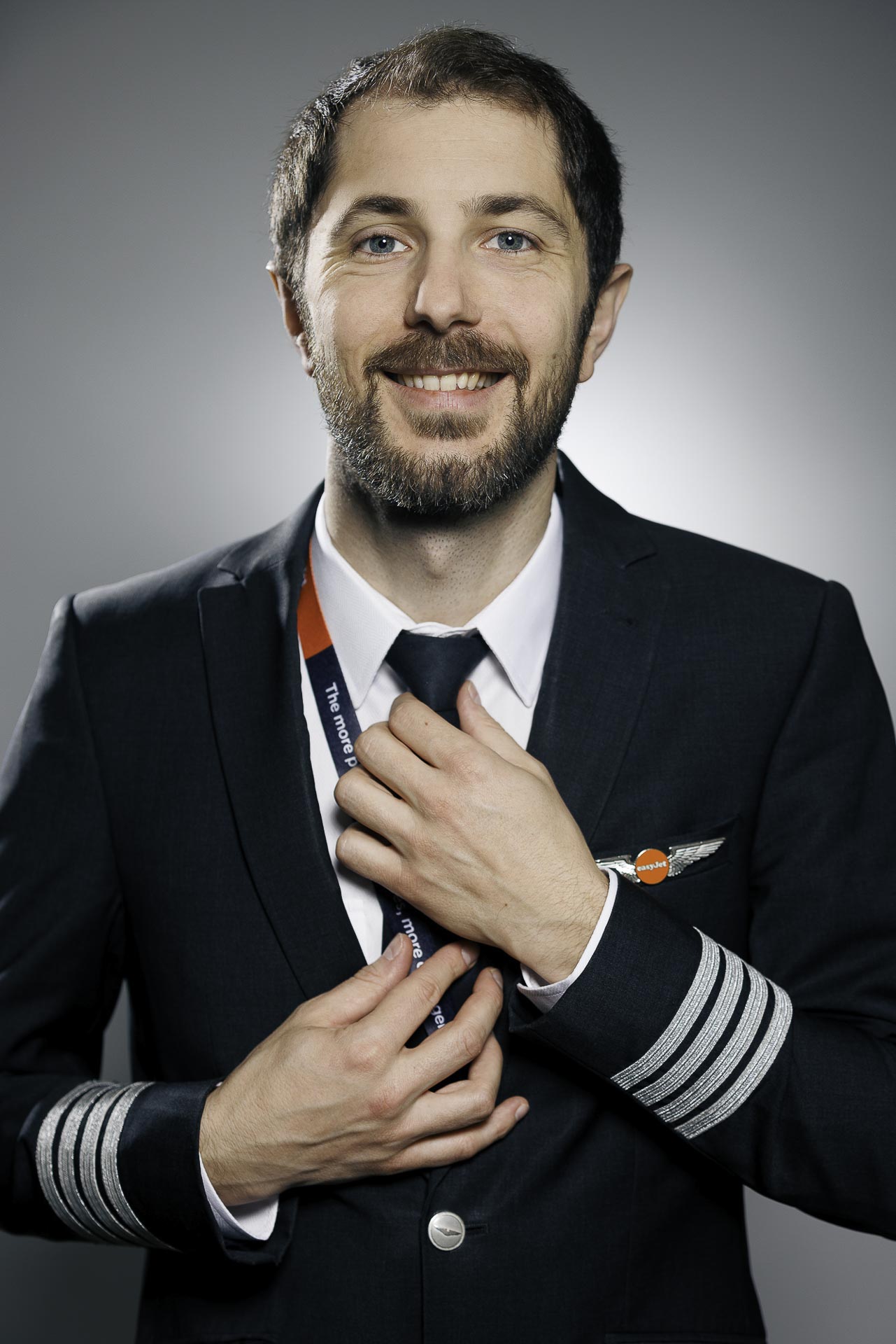 Photo de steward en studio Photo de steward en studio