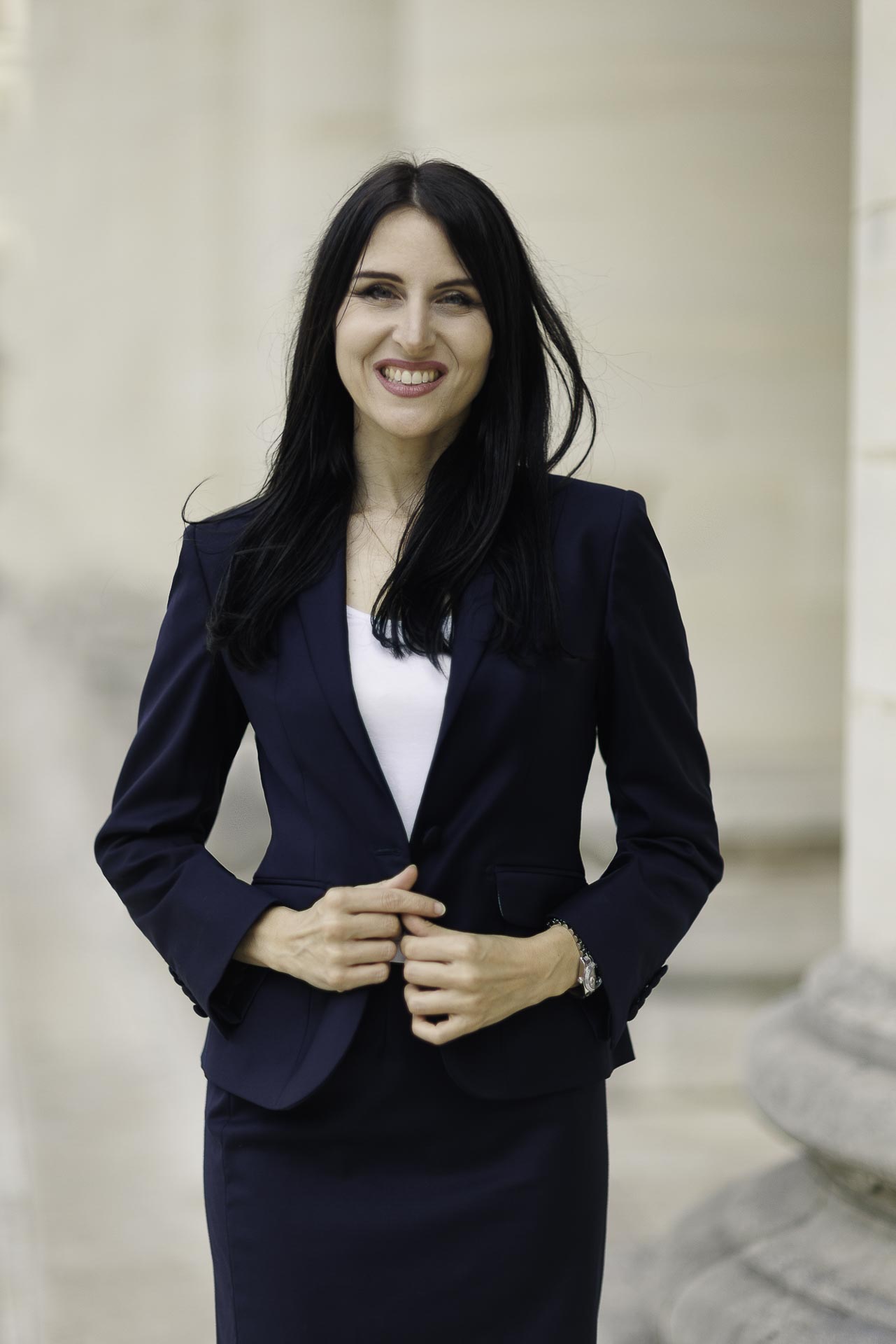 Portrait professionnel féminin pour candidature aérienne Portrait professionnel féminin pour candidature aérienne