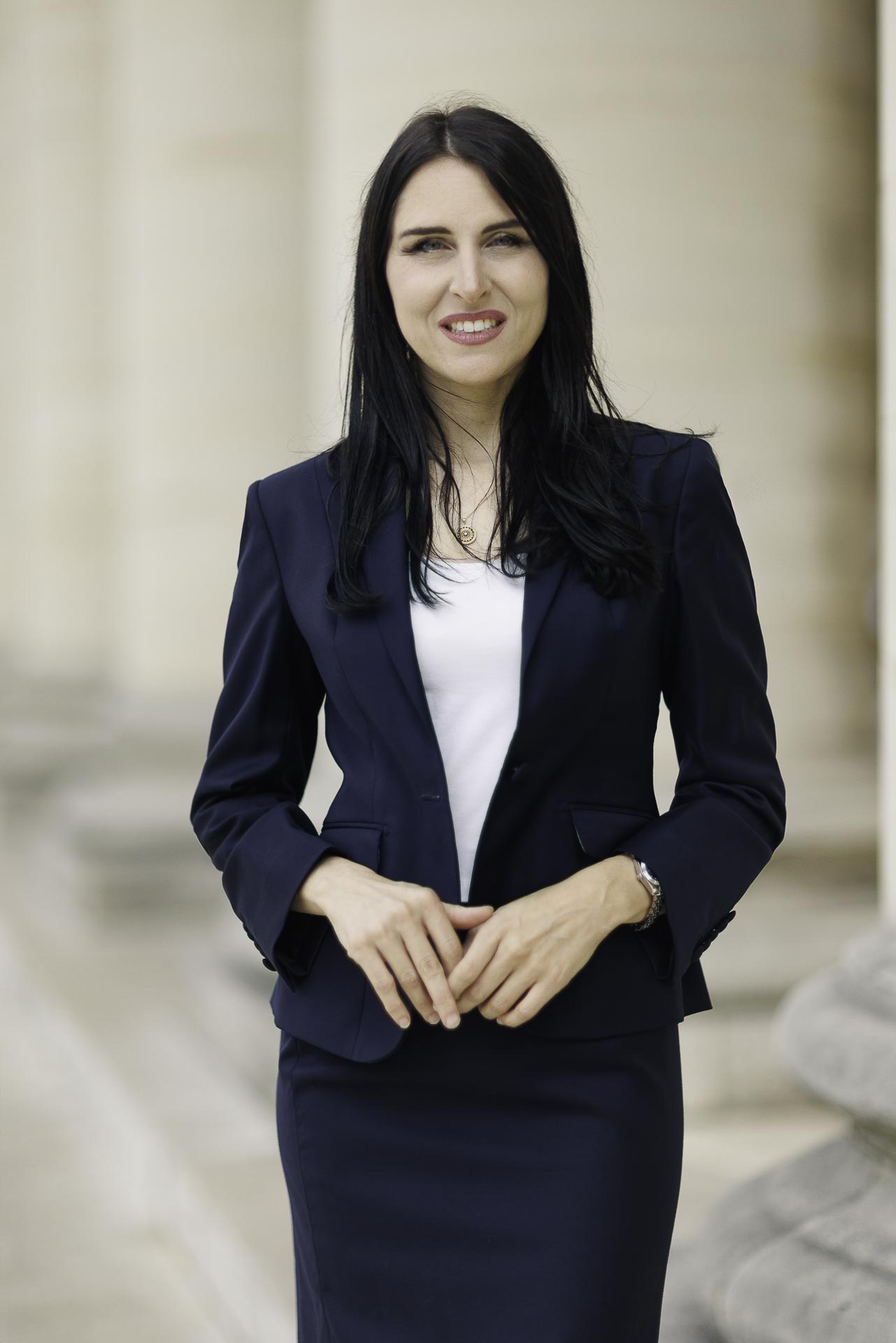 Portrait professionnel féminin pour candidature aérienne Portrait professionnel féminin pour candidature aérienne