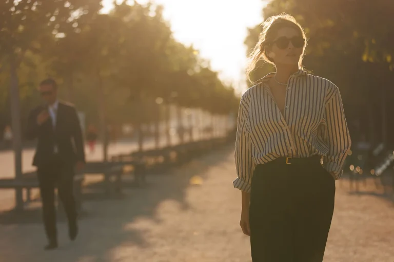 Photographe couple Paris – portrait avec lunettes Photographe couple Paris – portrait avec lunettes