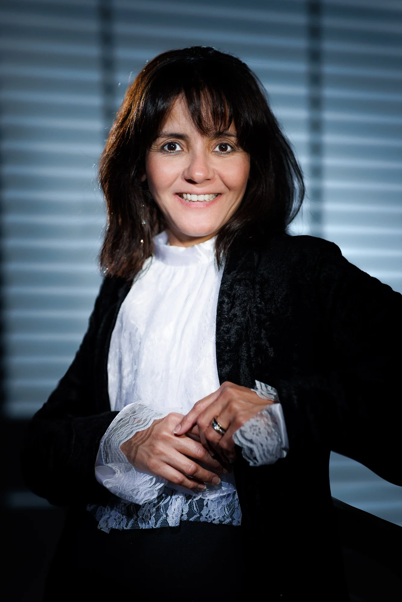 Shooting photo vintage à Paris – portrait en veste noire