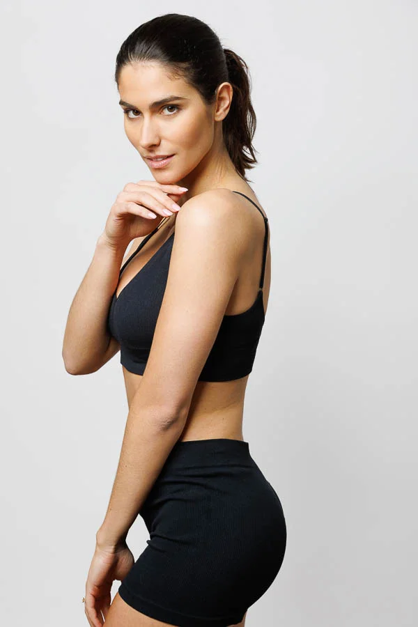 Photographe lookbook studio Paris – portrait en studio