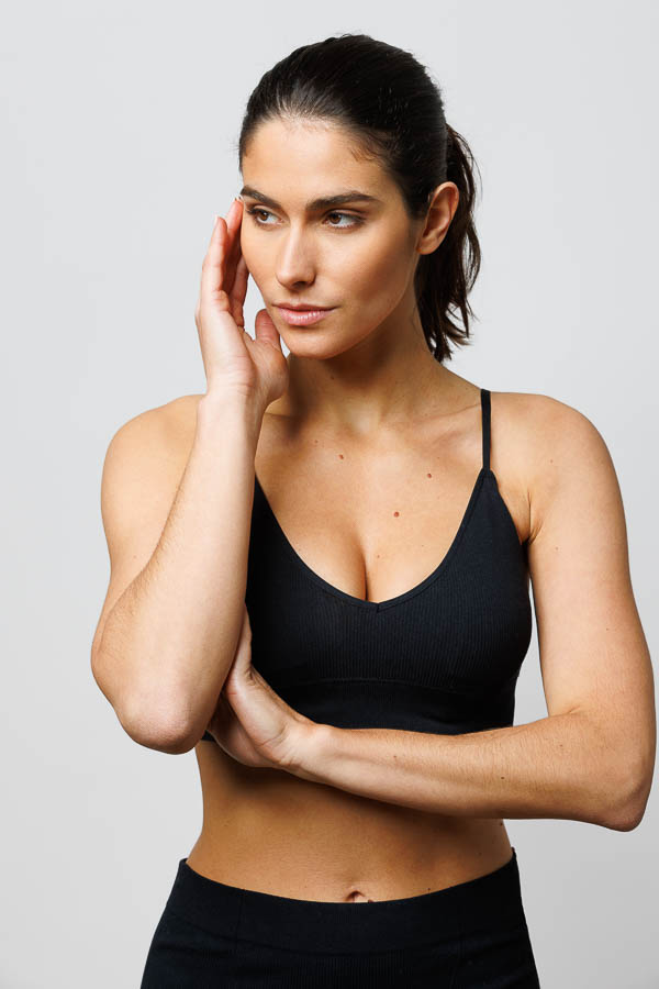 Photographe mannequin fitness – portrait en studio