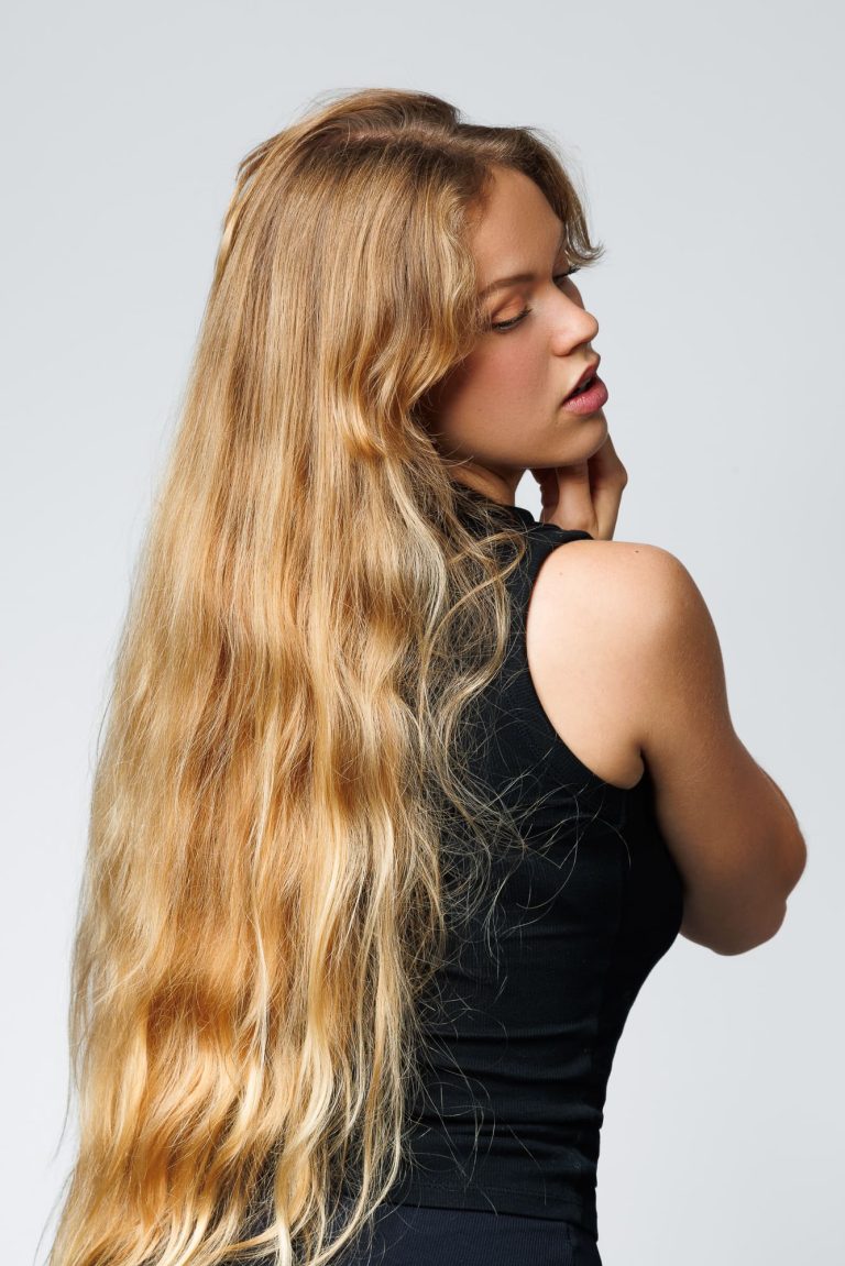 Photographe mannequin e commerce – portrait en studio Photographe mannequin e commerce – portrait en studio