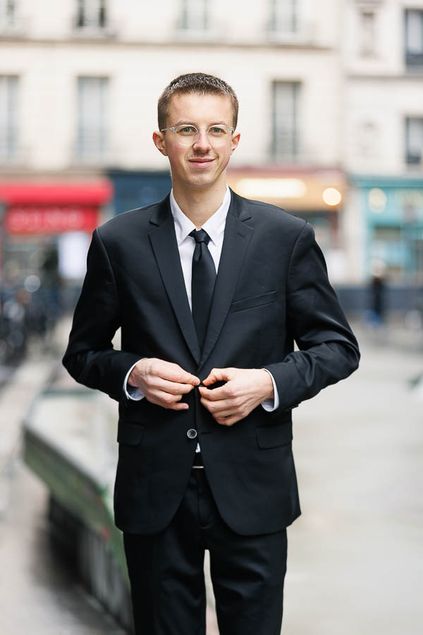 Steward PNC masculin en extérieur