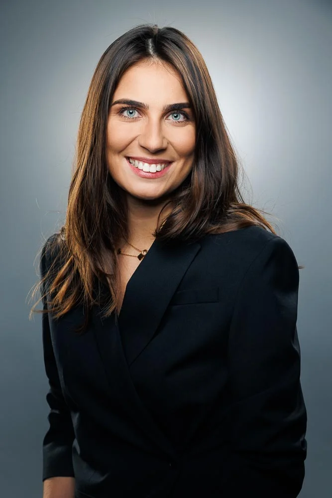 Photo corporate femme – portrait en blazer