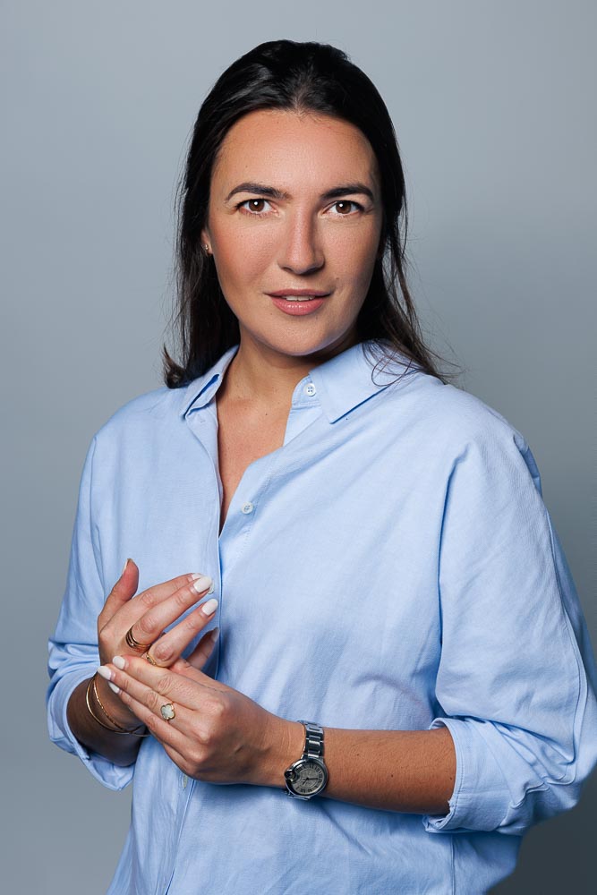 Photo corporate femme – portrait en studio