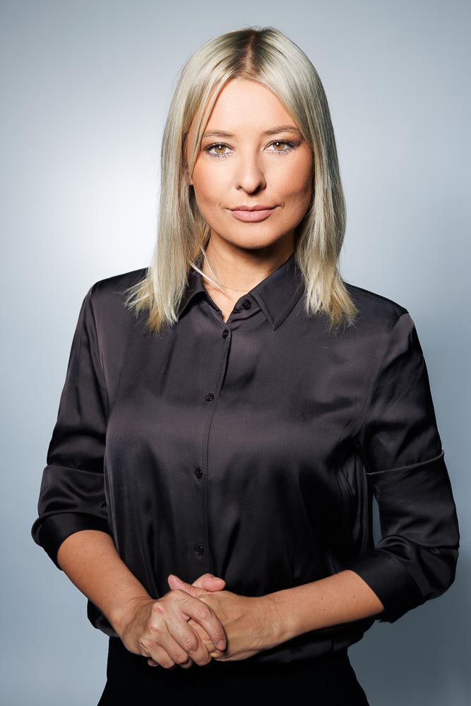 Photo corporate femme – portrait en studio