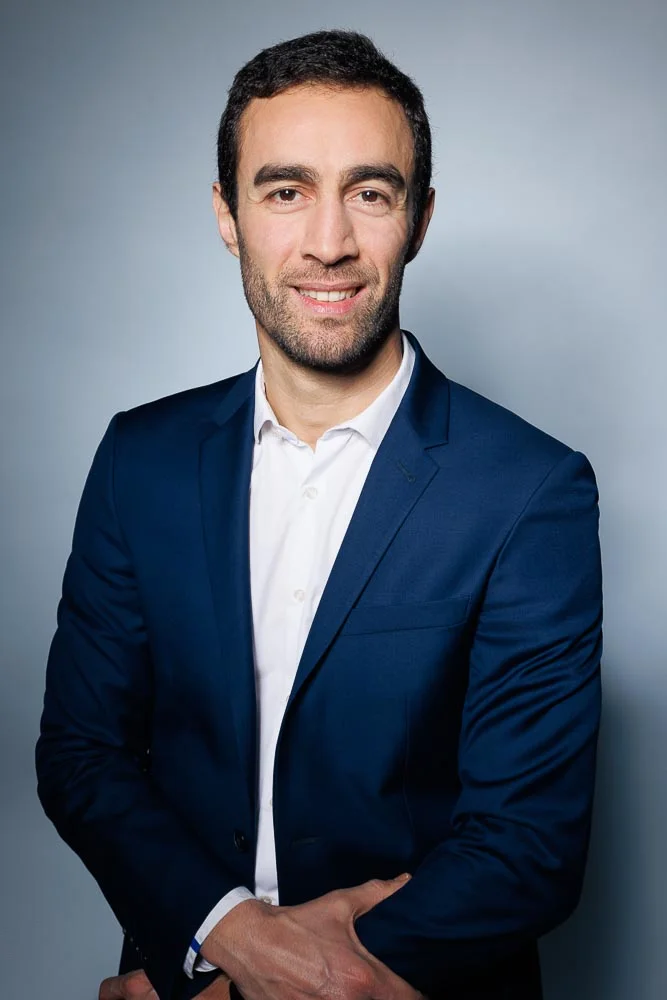 Photo professionnelle CV homme – portrait en costume
