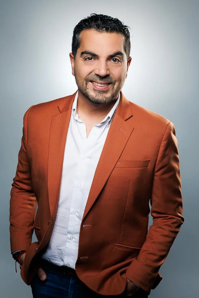 Photo professionnelle CV homme – portrait en chemise blanche