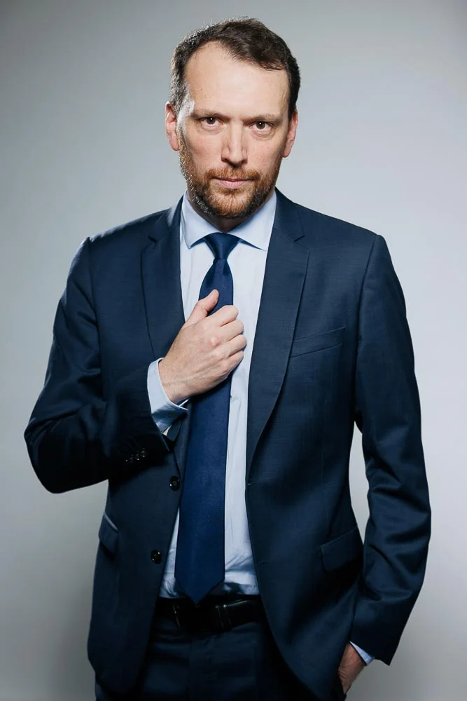 Photo professionnelle CV homme – portrait en costume