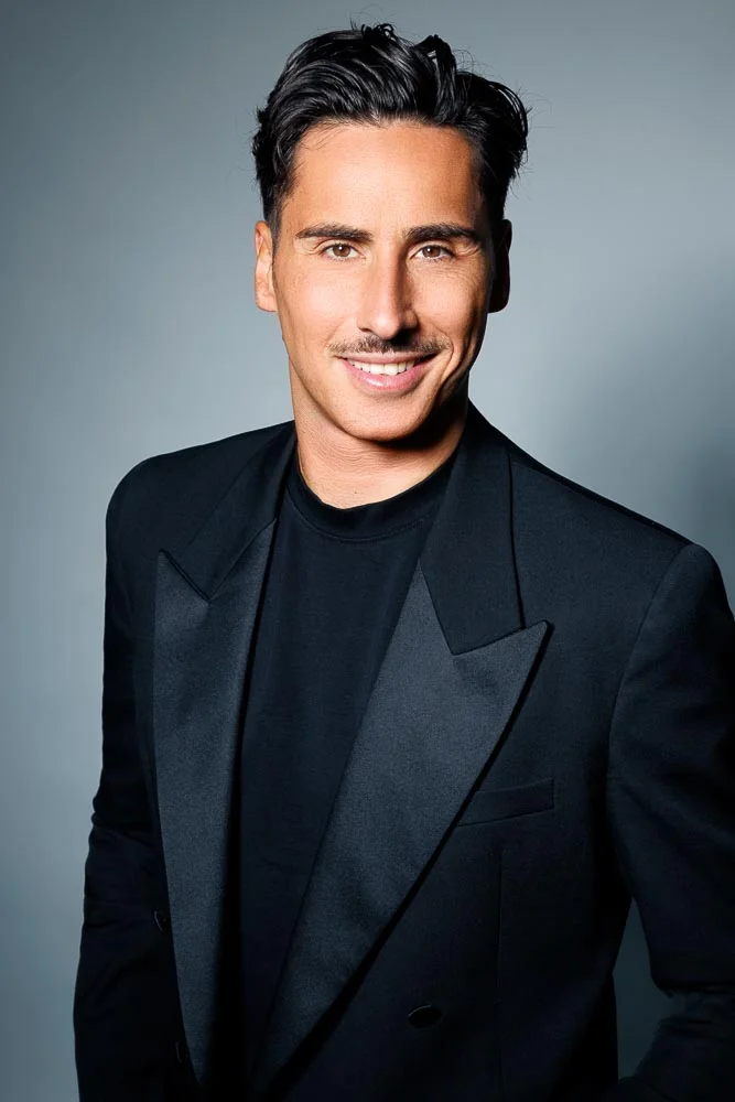 Photo professionnelle CV homme – portrait en veste noire