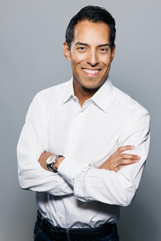 Photographe LinkedIn – portrait bras croisés