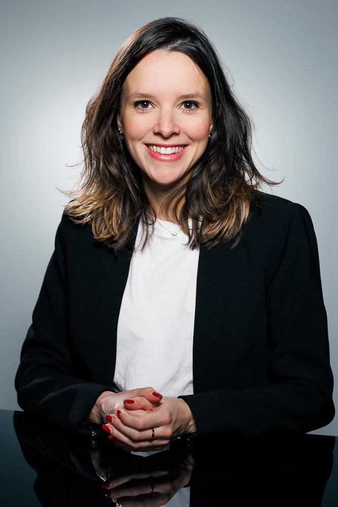 Photographe LinkedIn – portrait en veste noire