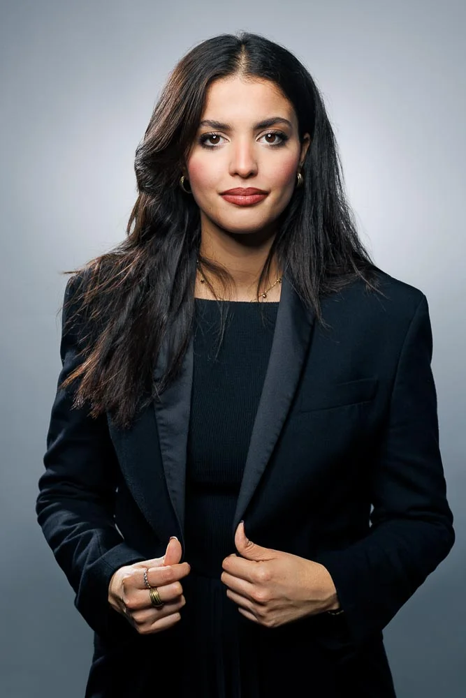 Photographe LinkedIn – portrait en veste noire