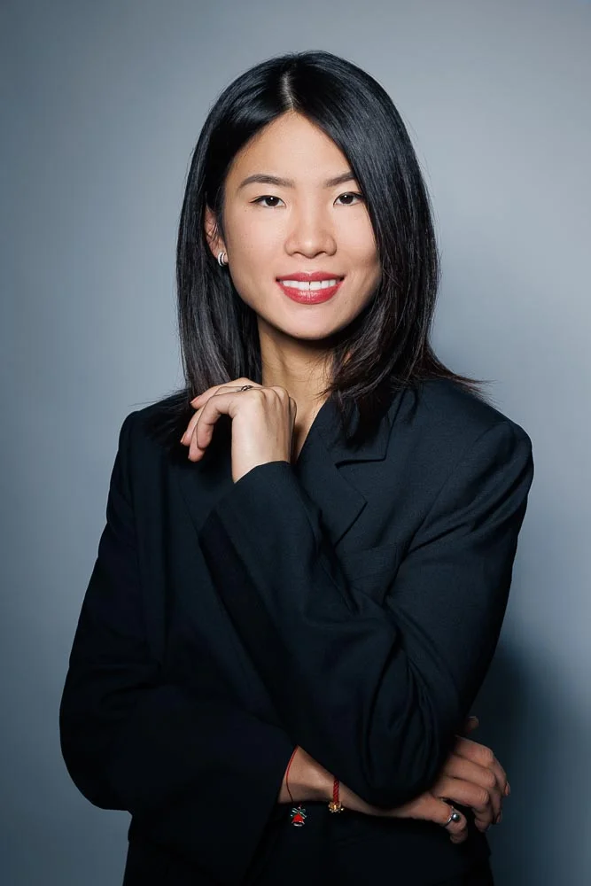 Photographe LinkedIn – portrait en veste noire