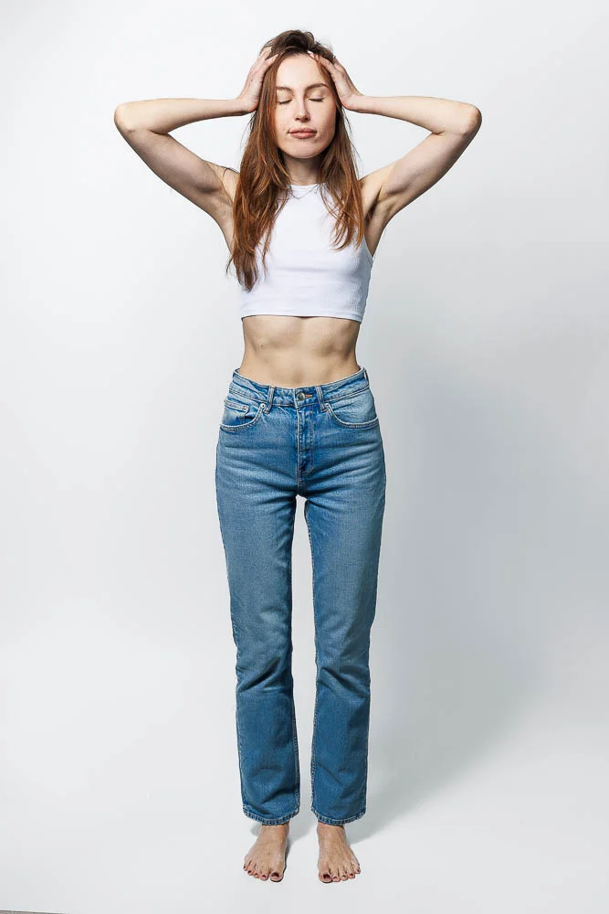 Photographe lookbook studio Paris – portrait en studio