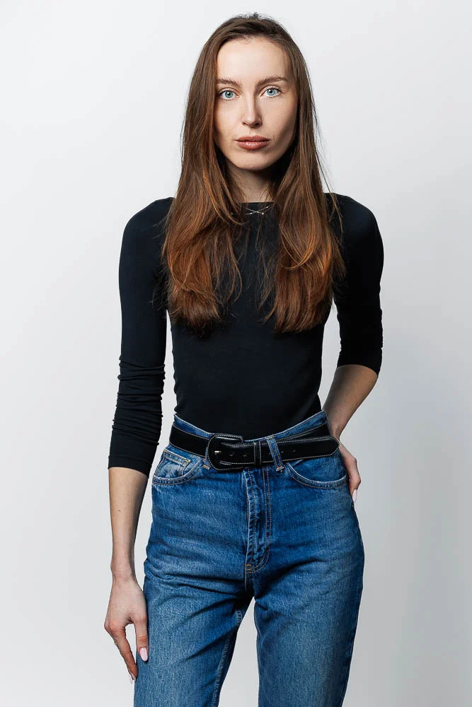 Photographe lookbook studio Paris – portrait en studio