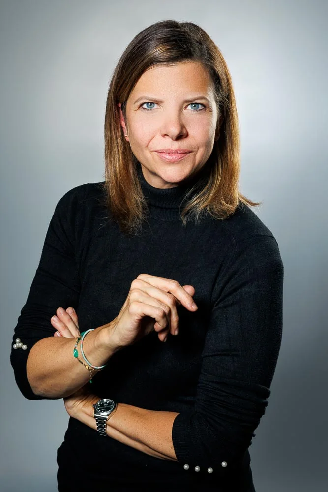 Photographe pour ostéopathe – portrait bras croisés