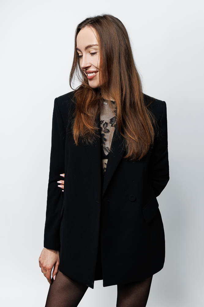 Photographe de shooting à Paris – portrait en veste noire