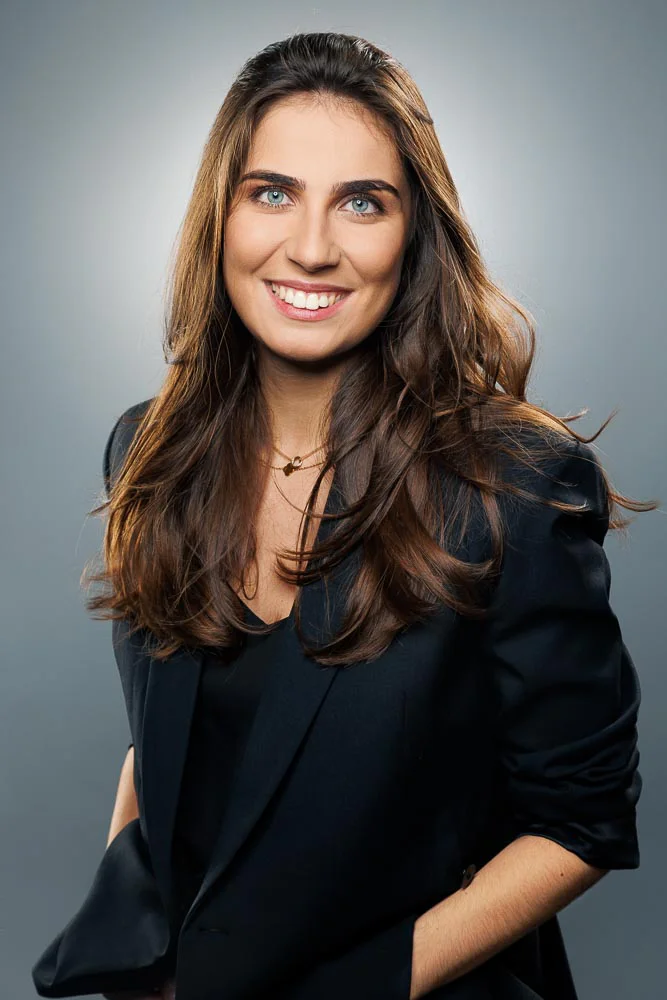 Photographe trombinoscope d’entreprise – portrait en studio Photographe trombinoscope d’entreprise – portrait en studio