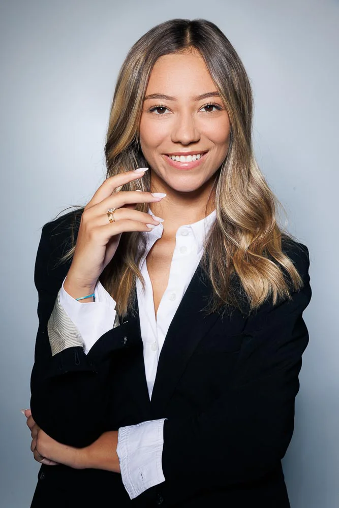 Photographe trombinoscope d’entreprise – portrait en studio Photographe trombinoscope d’entreprise – portrait en studio