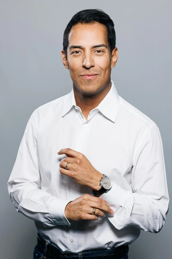 Photographe trombinoscope d’entreprise – portrait en studio Photographe trombinoscope d’entreprise – portrait en studio