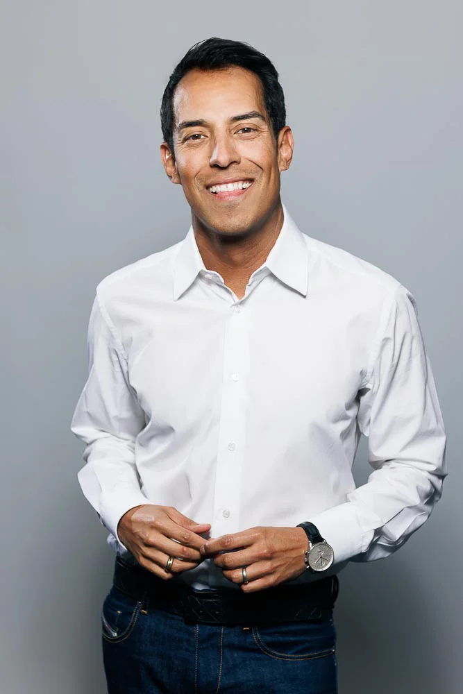 Photographe trombinoscope d’entreprise – portrait en studio Photographe trombinoscope d’entreprise – portrait en studio