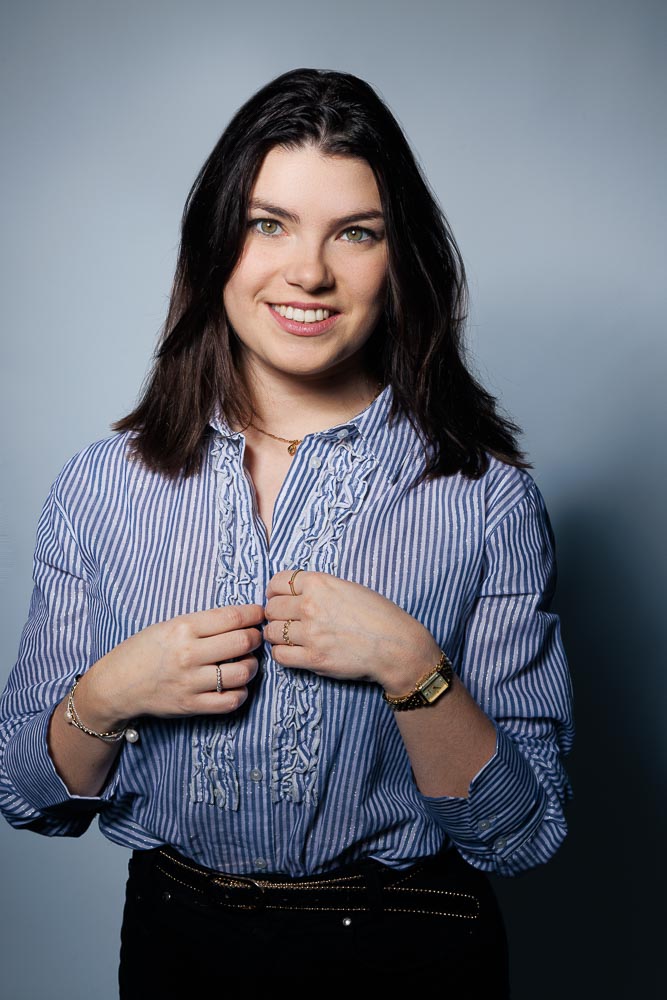 Shooting photo femme Paris – portrait en studio
