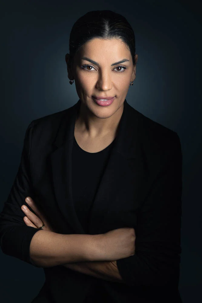 Photo corporate femme – portrait bras croisés