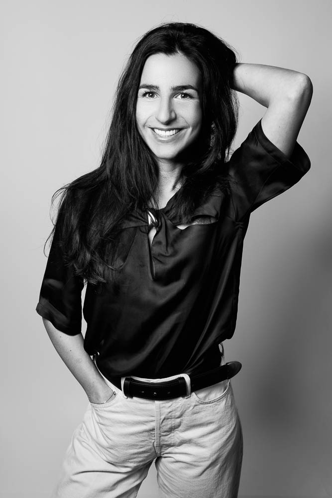 Photo corporate femme – portrait noir et blanc