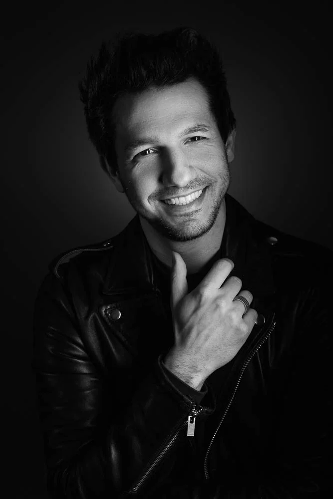 Photo professionnelle CV homme – portrait noir et blanc