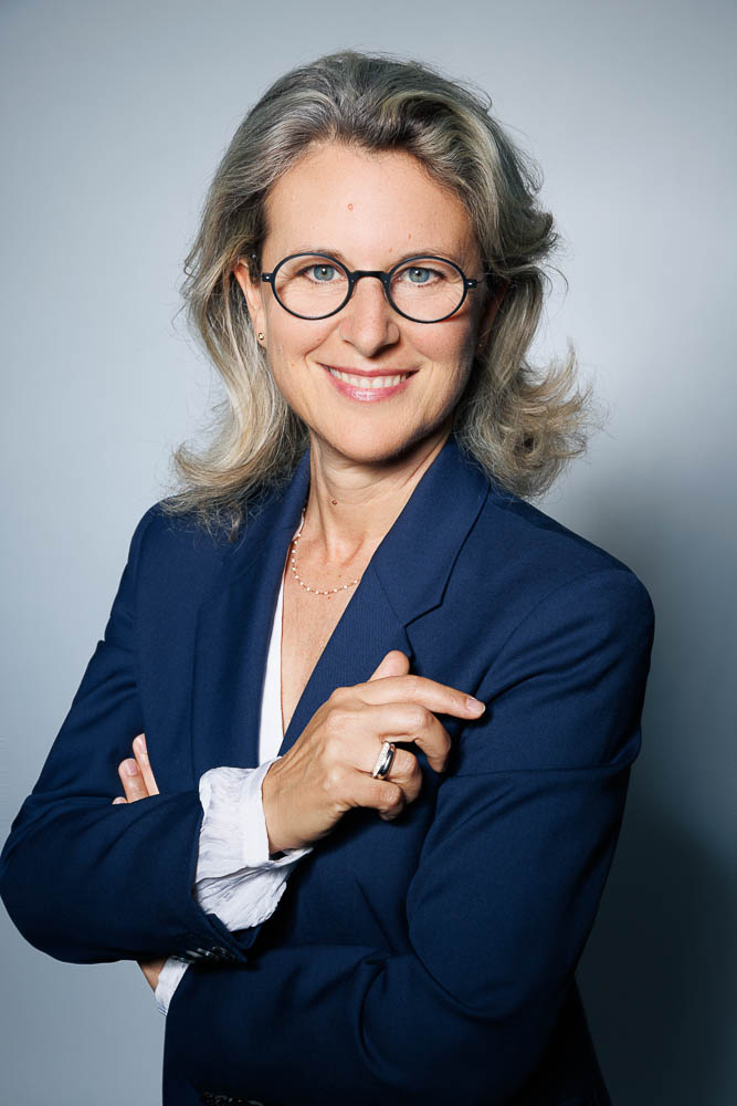Photographe LinkedIn – portrait avec lunettes