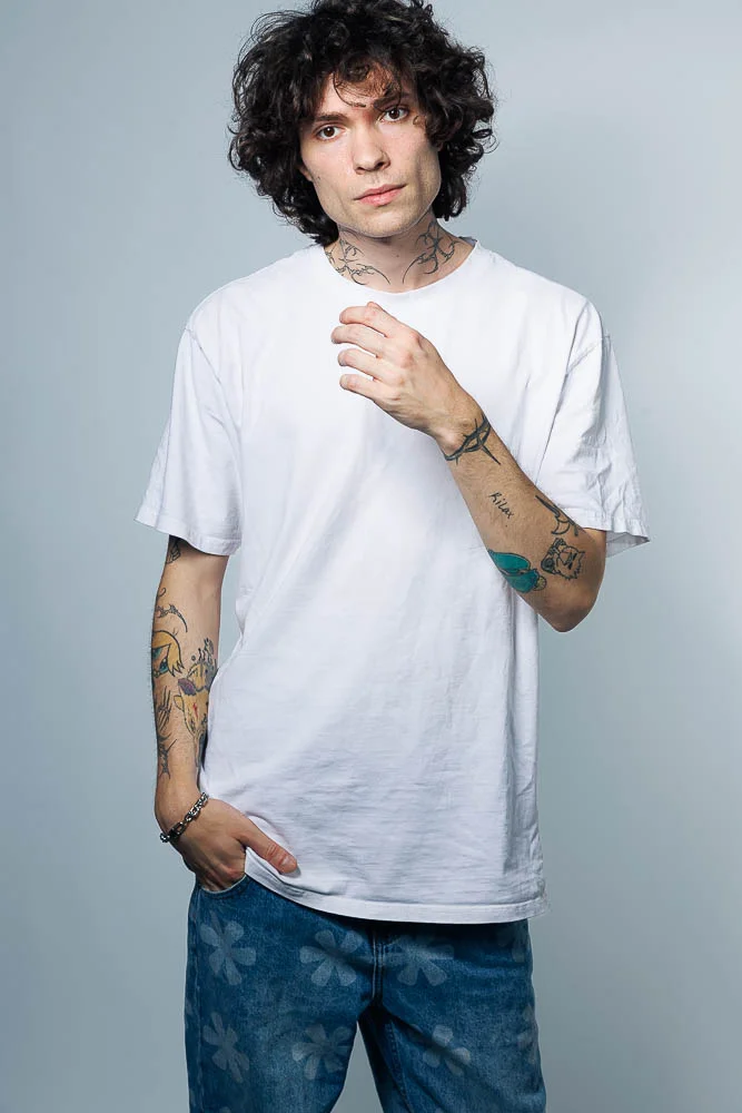 Photographe lookbook studio Paris – portrait en studio